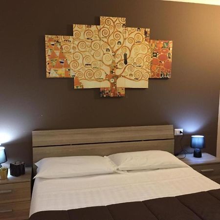 Ded 2 Only Sleep Bagno Privato Appartement Parma Buitenkant foto